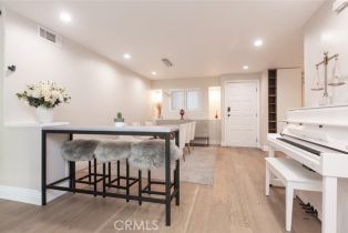 Condominium, 16040 Sunset blvd, Pacific Palisades, CA 90272 - 5