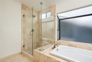 Single Family Residence, 25012 Carol ln, Laguna Hills, CA 92653 - 33