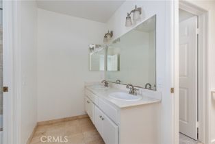 Single Family Residence, 25012 Carol ln, Laguna Hills, CA 92653 - 39