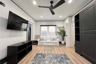 , 932 2nd st, Long Beach, CA 90802 - 4