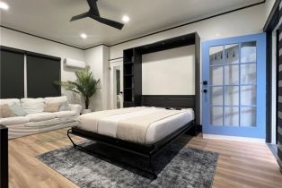 , 932 2nd st, Long Beach, CA 90802 - 5