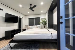 , 932 2nd st, Long Beach, CA 90802 - 6