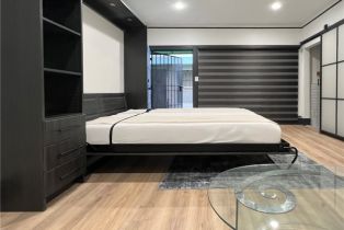 , 932 2nd st, Long Beach, CA 90802 - 7