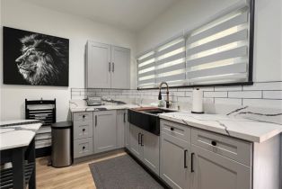 , 932 2nd st, Long Beach, CA 90802 - 8