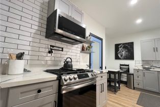 , 932 2nd st, Long Beach, CA 90802 - 9