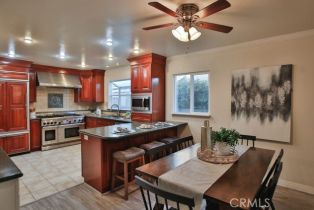 Single Family Residence, 17252 Apel ln, Huntington Beach, CA 92649 - 4