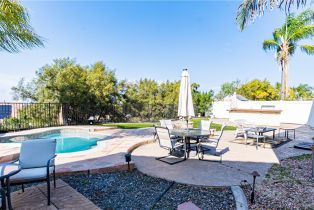 Single Family Residence, 363 Appleby st, Corona, CA 92881 - 19