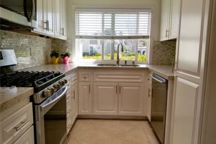 Condominium, 18 Goldenbush, Irvine, CA 92604 - 12