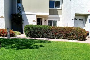 Condominium, 18 Goldenbush, Irvine, CA  Irvine, CA 92604