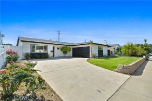 Single Family Residence, 696 Milford rd, Orange, CA 92867 - 3