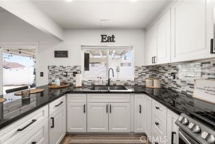 Single Family Residence, 1138 Millstream ln, Corona, CA 92878 - 11