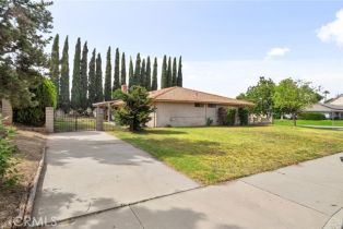 Single Family Residence, 2380 Peppertree ln, Riverside, CA 92506 - 3