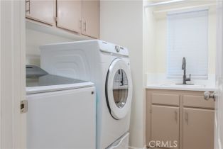 Single Family Residence, 573 Hamilton dr, Corona, CA 92879 - 12