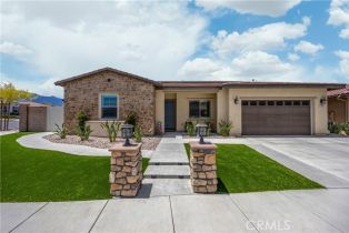 Single Family Residence, 11638 Oakton way, Corona, CA 92883 - 5