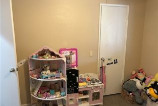 Single Family Residence, 826 Railroad st, Corona, CA 92882 - 11