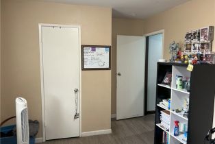 Single Family Residence, 826 Railroad st, Corona, CA 92882 - 22