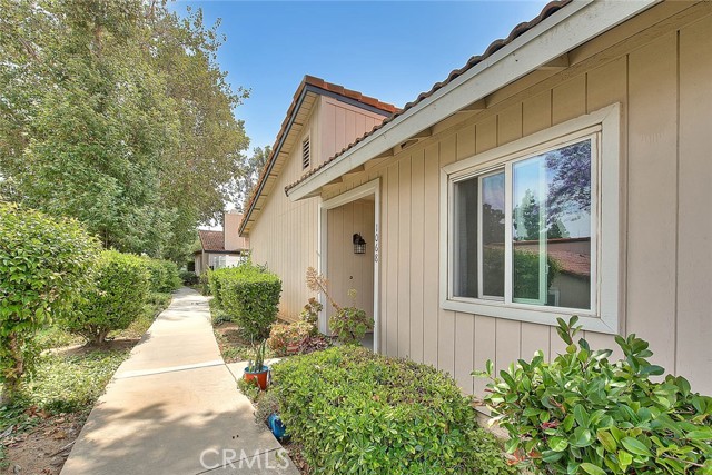 Condominium, 1068 Border ave, Corona, CA 92882 - 1