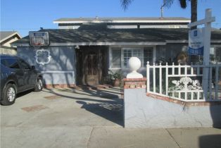 Single Family Residence, 7090  N Atlantic PL, Long Beach, CA  Long Beach, CA 90805