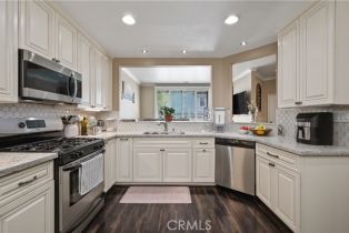 Condominium, 2225 Indigo Hills DR, Corona, CA  Corona, CA 92879