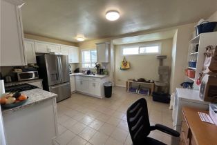 Residential Income, 325 E 59TH, Long Beach, CA 90805 - 6