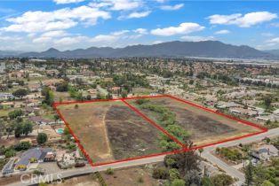 , 1 Moss rd, Riverside, CA 92508 - 11