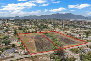 , 1 Moss rd, Riverside, CA 92508 - 2