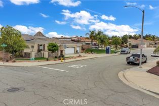 , 1 Moss rd, Riverside, CA 92508 - 8