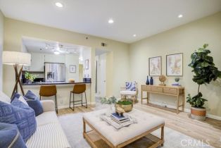 Condominium, 720 4th st, Long Beach, CA 90802 - 2