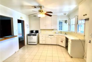 Single Family Residence, 1212 Oak ave, Fullerton, CA 92833 - 4