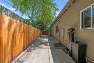 Single Family Residence, 160 Altadena dr, Pasadena, CA 91107 - 57