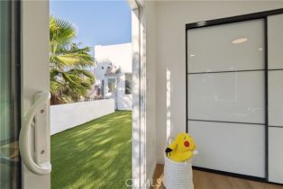 Single Family Residence, 1290 Woodbury rd, Pasadena, CA 91104 - 53