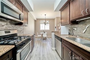 Condominium, 300 Providencia ave, Burbank, CA 91502 - 12