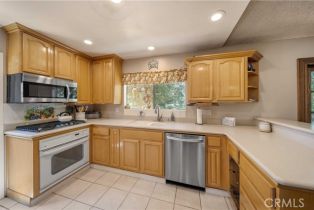 Single Family Residence, 1344 River rd, Corona, CA 92878 - 9