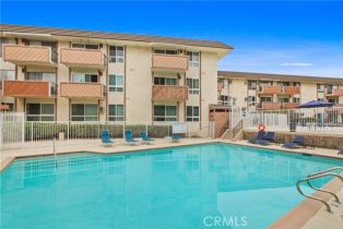 Condominium, 5585 Pacific Coast, Long Beach, CA 90804 - 4