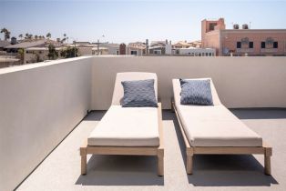 Single Family Residence, 315 Bay ave, Newport Beach, CA 92661 - 30