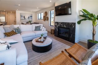 Single Family Residence, 315 Bay ave, Newport Beach, CA 92661 - 4
