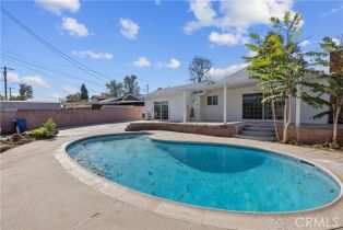 Single Family Residence, 11214 Woodley ave, Granada Hills, CA 91344 - 42