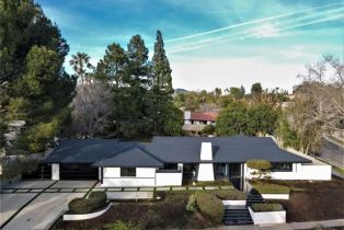 Single Family Residence, 20001 Hiawatha st, Chatsworth, CA 91311 - 4
