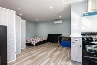 Single Family Residence, 3346 Altura ave, Glendale, CA 91214 - 19