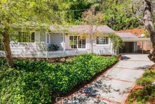 Single Family Residence, 4143 Sumac DR, Sherman Oaks, CA  Sherman Oaks, CA 91403