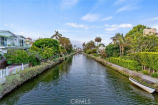 Single Family Residence, 427 Howland Canal, Venice, CA 90291 - 63