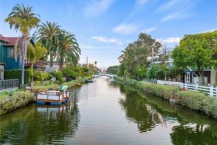 Single Family Residence, 427 Howland Canal, Venice, CA 90291 - 7