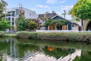 Single Family Residence, 427 Howland Canal, Venice, CA 90291 - 70