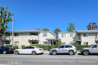 Condominium, 10636 Woodley AVE, Granada Hills, CA  Granada Hills, CA 91344