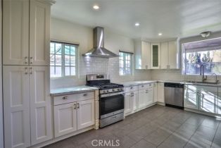 Single Family Residence, 18738 Sylvan st, Tarzana, CA 91335 - 14