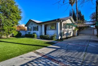 Single Family Residence, 18738 Sylvan st, Tarzana, CA 91335 - 2
