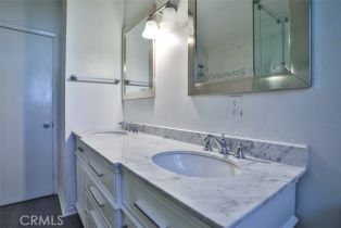 Single Family Residence, 18738 Sylvan st, Tarzana, CA 91335 - 26