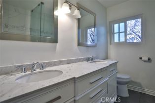 Single Family Residence, 18738 Sylvan st, Tarzana, CA 91335 - 27