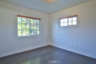 Single Family Residence, 18738 Sylvan st, Tarzana, CA 91335 - 35