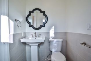 Single Family Residence, 18738 Sylvan st, Tarzana, CA 91335 - 41